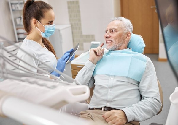 Dental implants clinic in Forest Hill